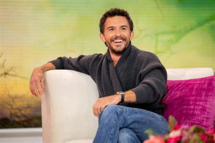 Jonathan Bailey's Relationships: Unraveling The Actor's Love Life