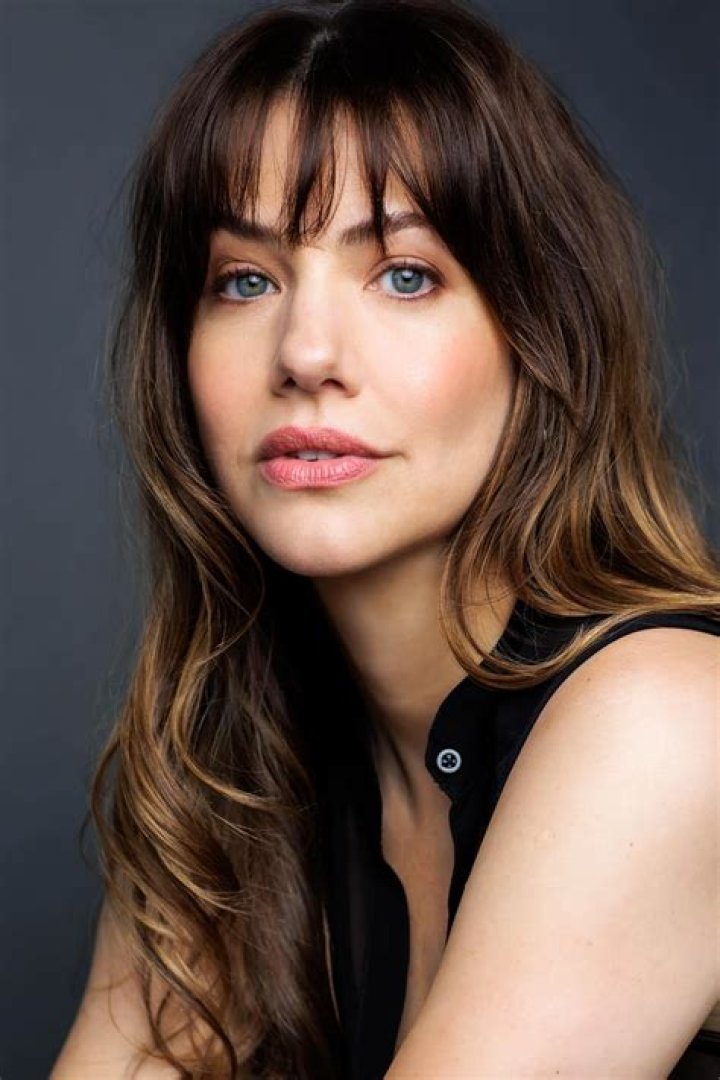 Unveiling Julie Gonzalo's Scar: Discoveries And Insights